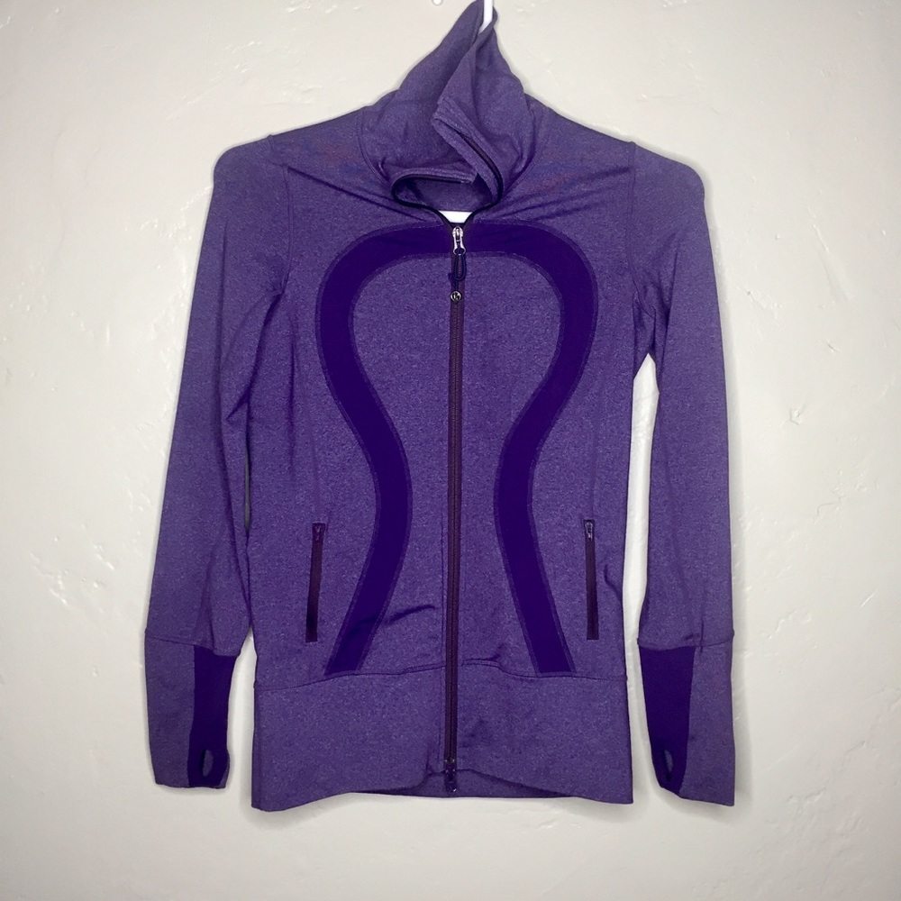 Lululemon zip up sweater❤️comes w/ lulu bag 😍